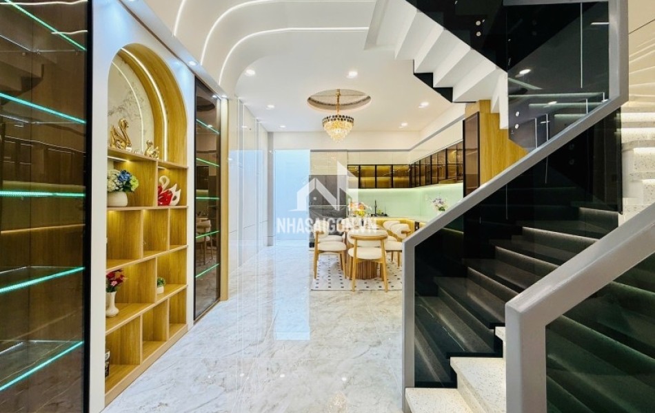 Bán nhà 55m2 Ngang 4 Nở Hậu 4,2m x 13,2m Phạm Văn Chiêu Gò Vấp 6tỷ680